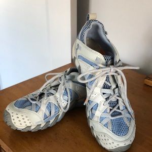 Women’s Merrell Waterproof Maipo, light blue, 6.5 M